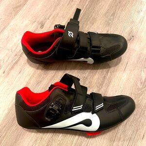 Peloton Shoes 👟 Cycle/Spin 🖤❤️